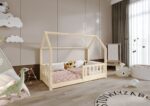 POLLIE Hausbett aus Holz mit Zaun-Rausfallschutz, niedrig