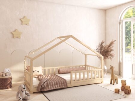 DORMIO Hausbett aus Holz mit rechteckigen Sprossen, niedrig